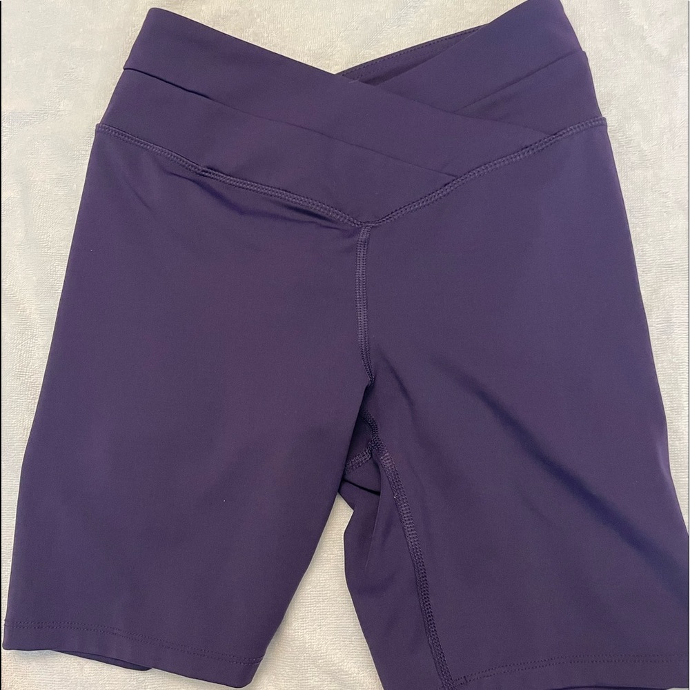 crossover biker shorts